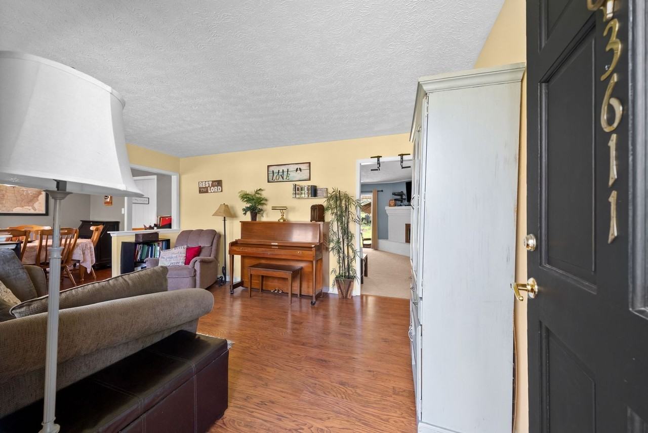 3611 Bahama Dr - Photo 6 of 49