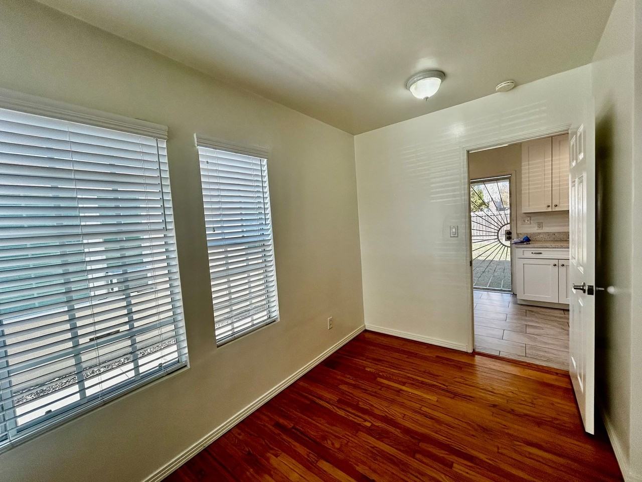 2239 Clark Ave - Photo 5 of 25