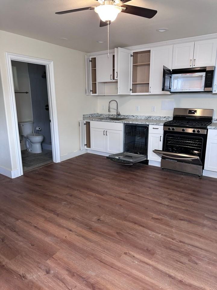 760 El Nido St - Photo 3 of 14