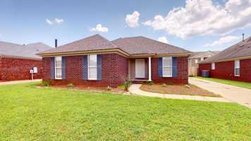 featured image of 1920 Regent Rd