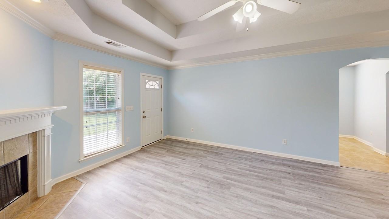 1920 Regent Rd - Photo 4 of 21