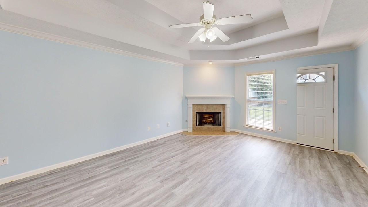 1920 Regent Rd - Photo 5 of 21