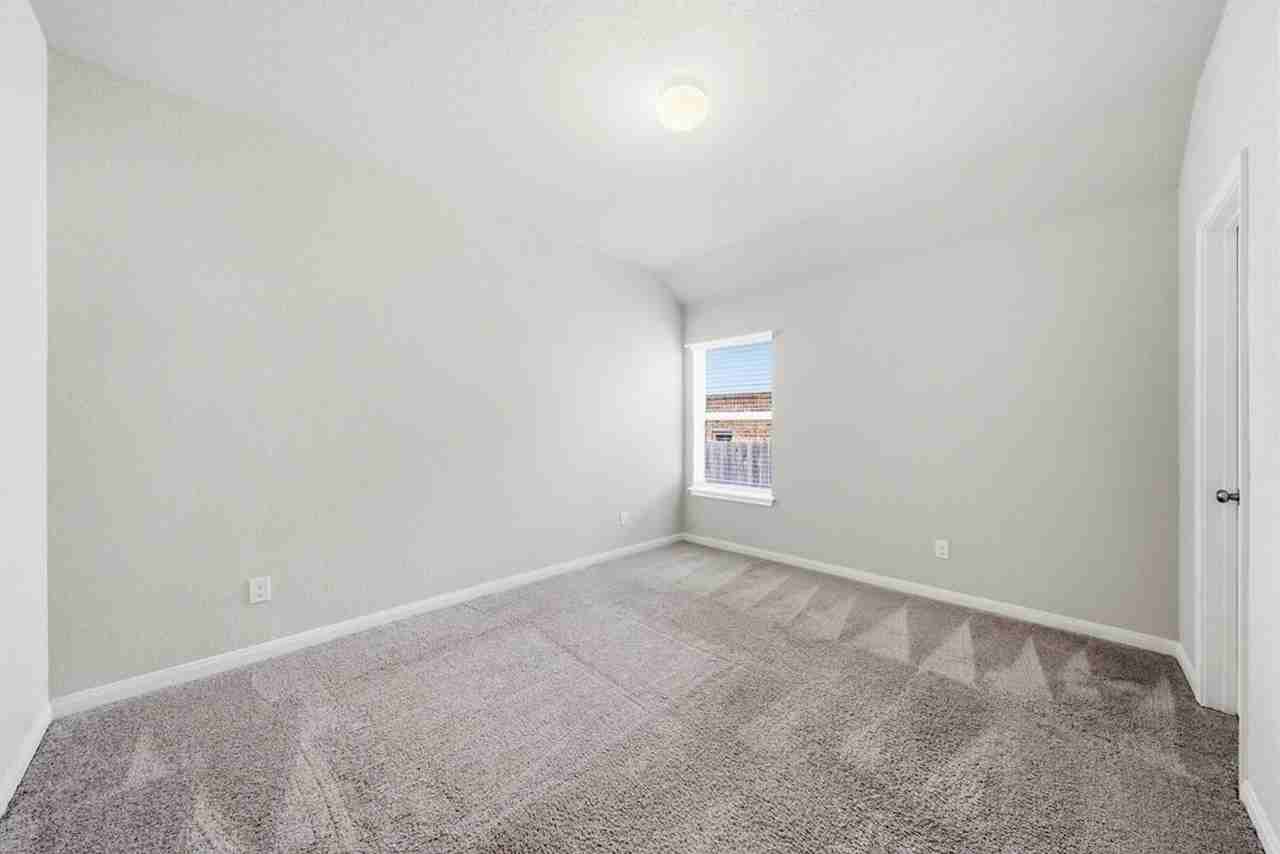 12071 Pitcher Rd - Photo 7 of 31