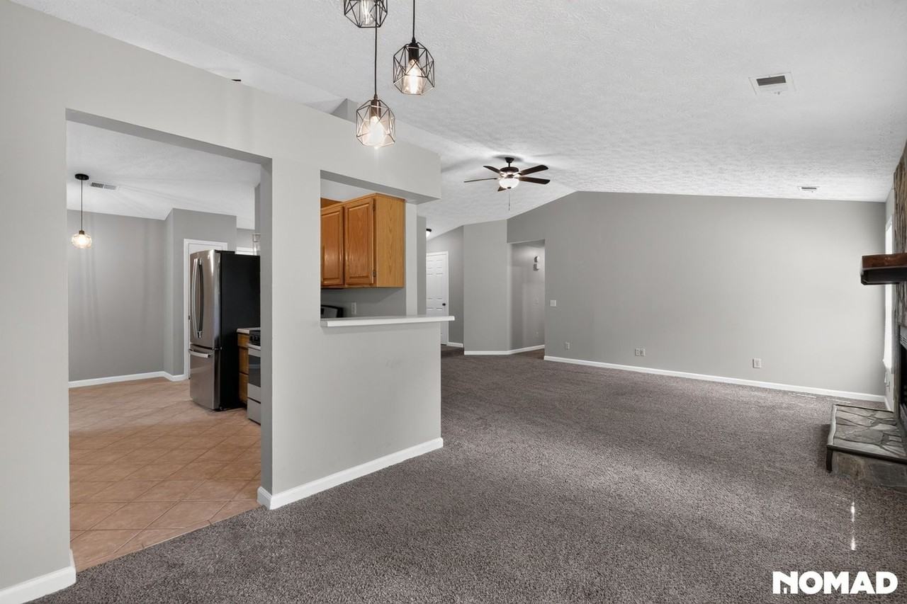 933 River Rock Dr - Photo 6 of 34