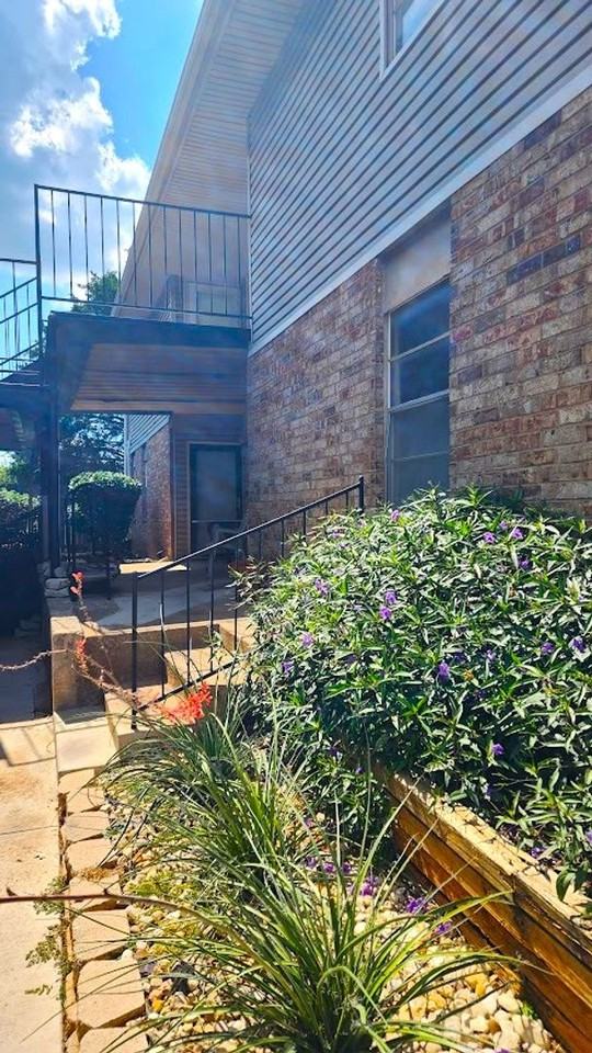 6704 N Meridian Ave #A - Photo 3 of 35