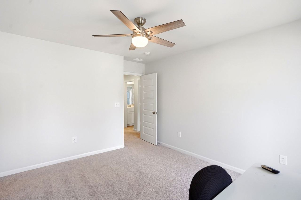 9165 Island Shore Ave - Photo 3 of 46