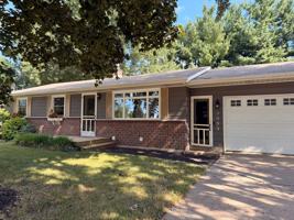 featured image of 3033 New Holland St