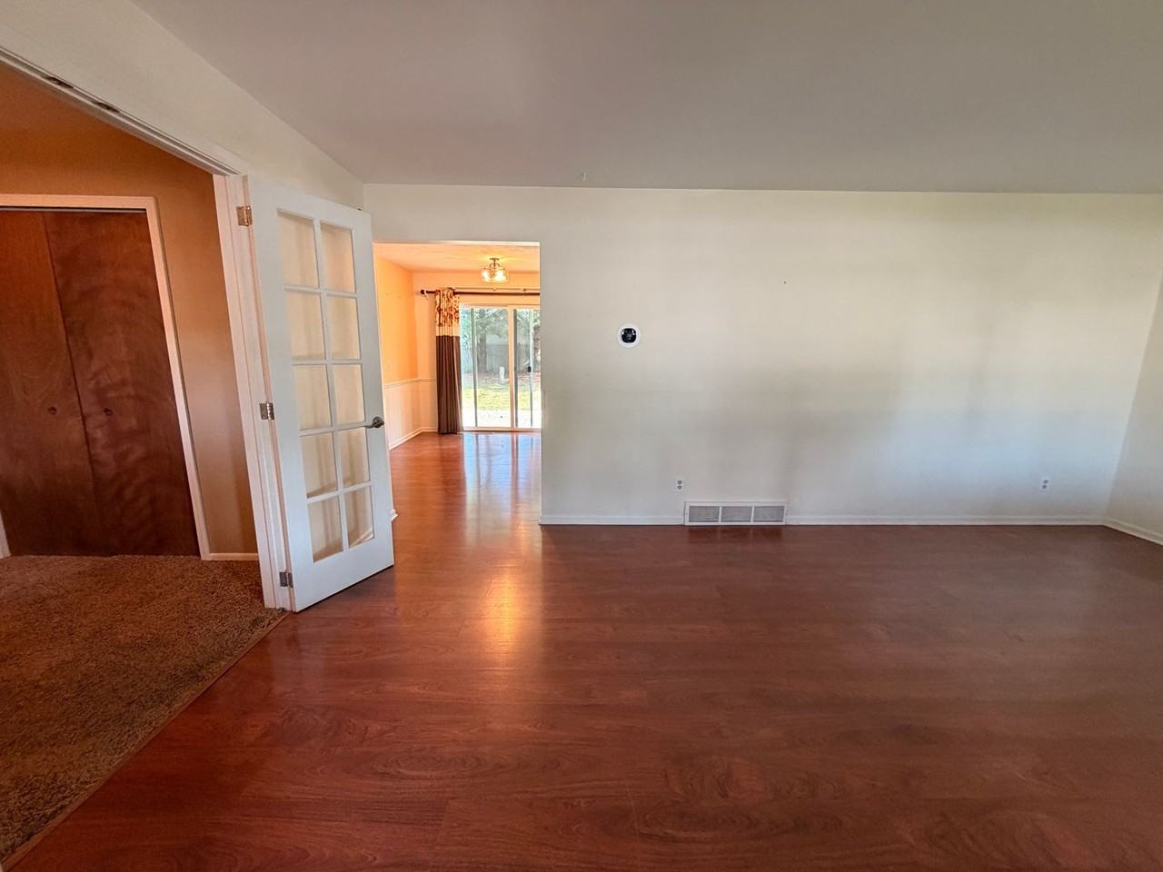 3033 New Holland St - Photo 5 of 33