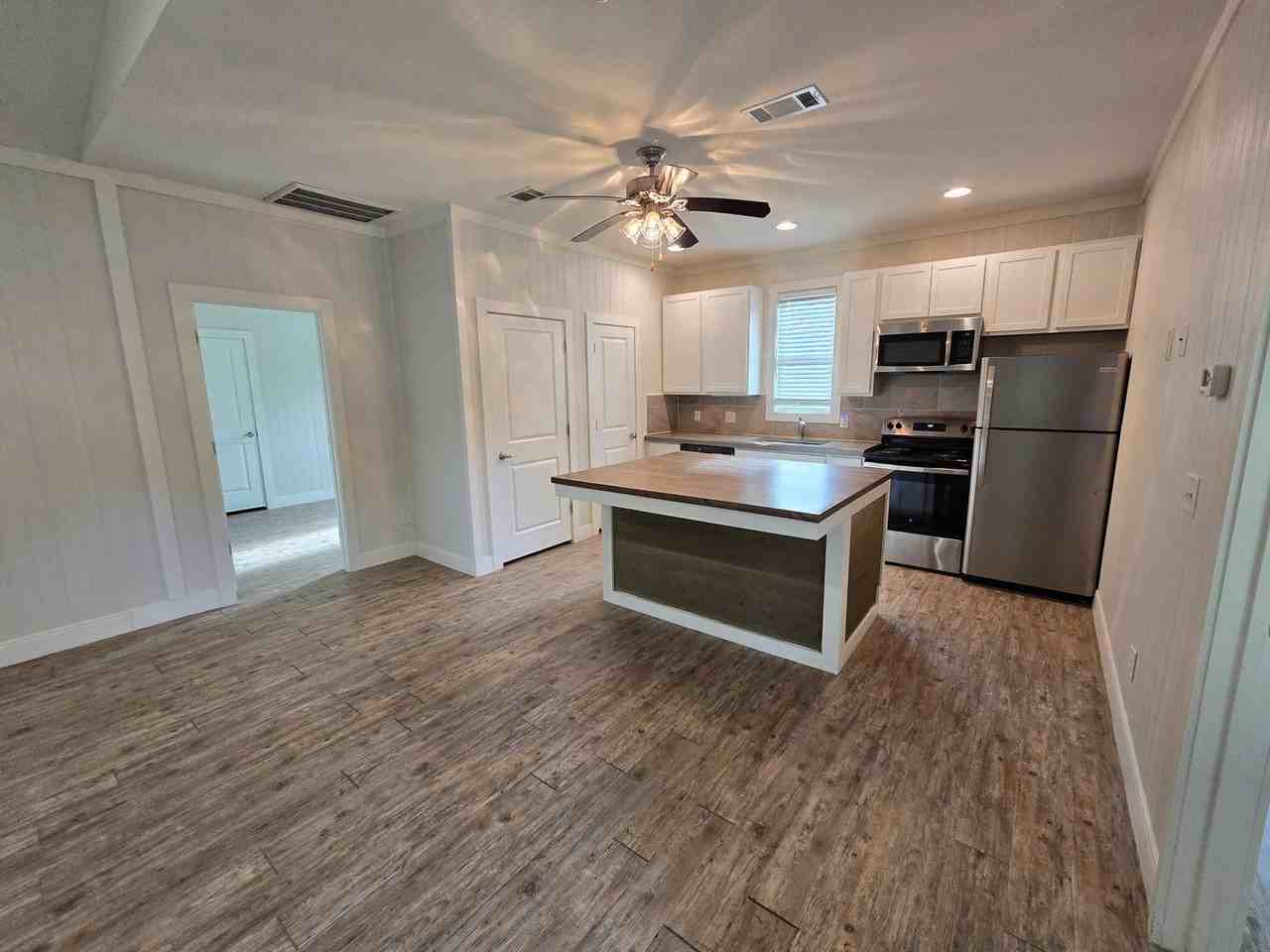 5440 Raymond Stotzer Pkwy - Photo 4 of 20