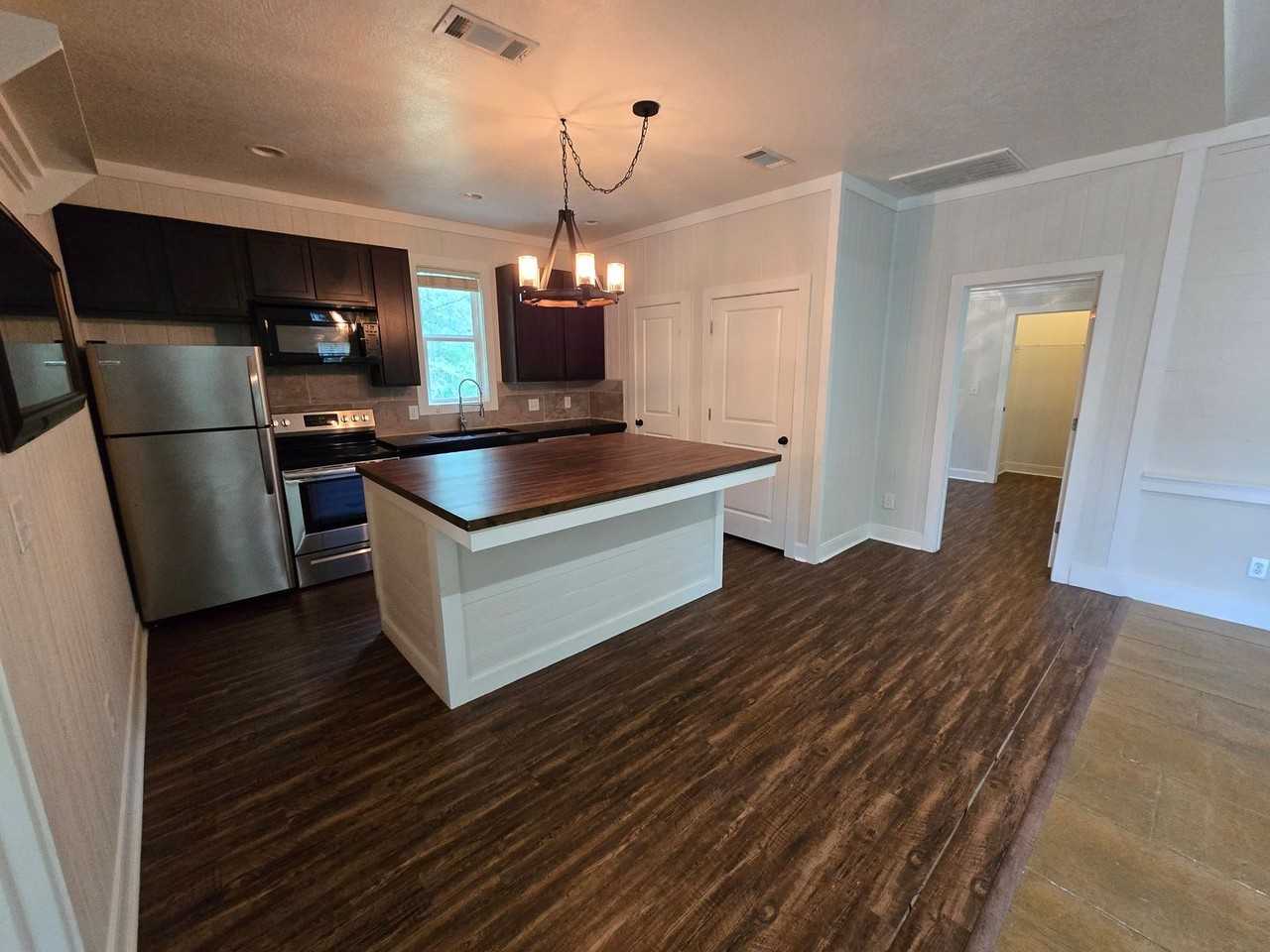 5424 Raymond Stotzer Pkwy - Photo 6 of 19