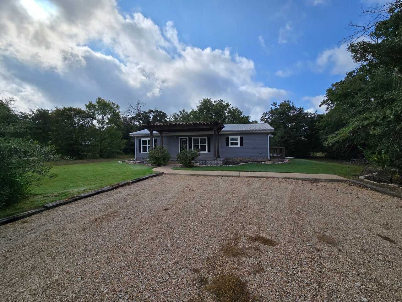 5416 Raymond Stotzer Pkwy - Photo 2 of 26
