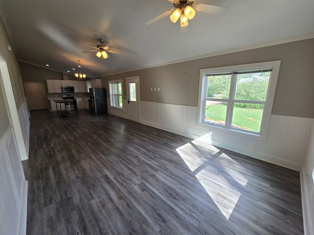 5416 Raymond Stotzer Pkwy - Photo 5 of 26