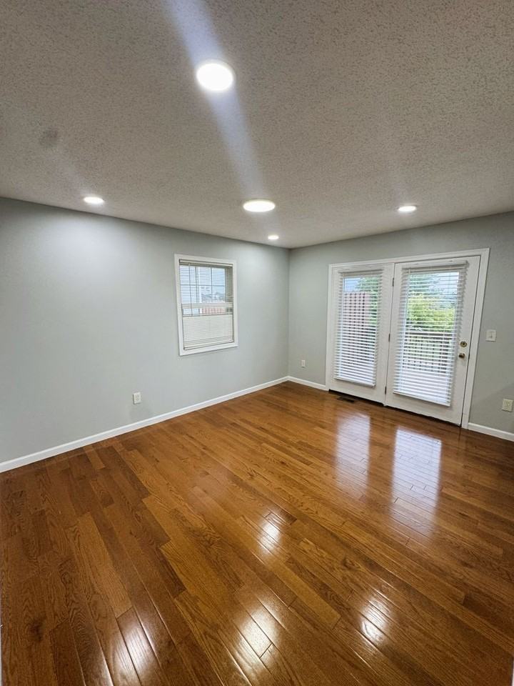 1422 Founders Way - Photo 5 of 26