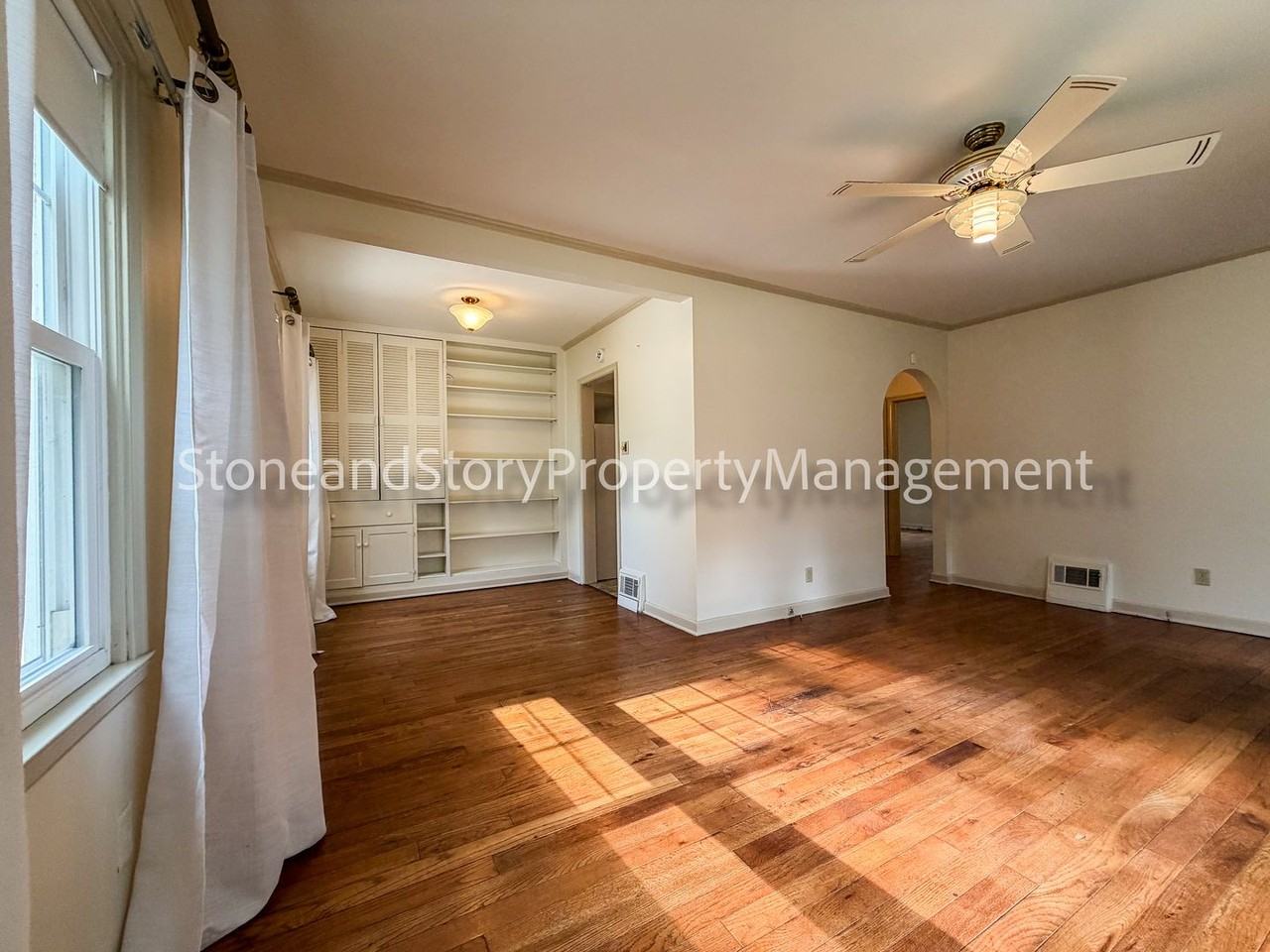 1726 Sw Medford Ave - Photo 7 of 24