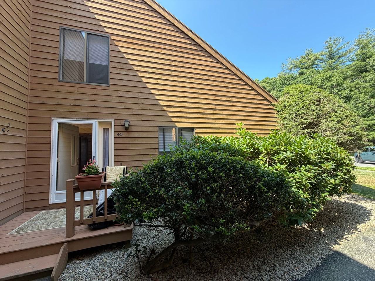 40 Danforth Ct - Photo 2 of 21