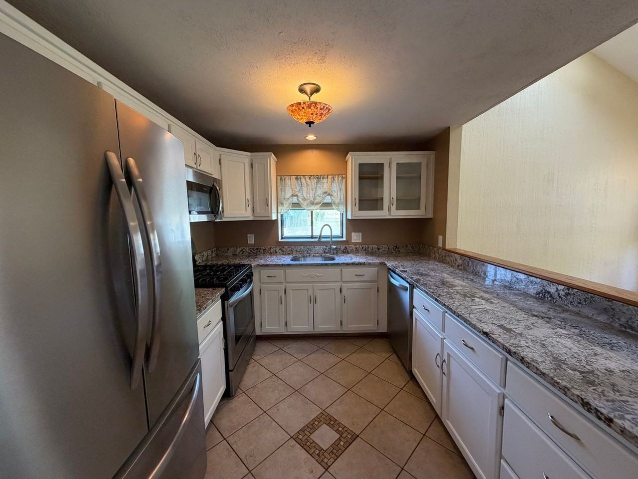 40 Danforth Ct - Photo 3 of 21
