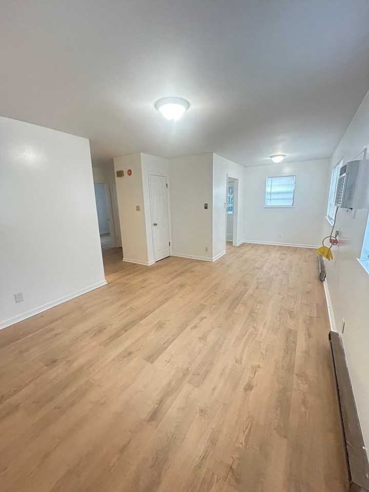 812 S Alston Ave - Photo 3 of 12