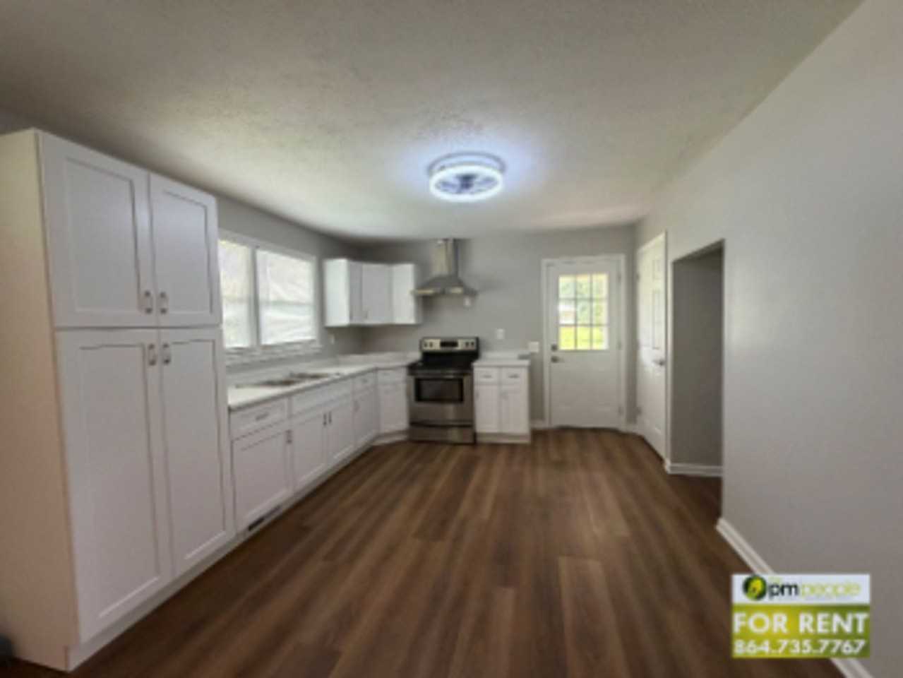 119 Welborn Cir - Photo 3 of 14