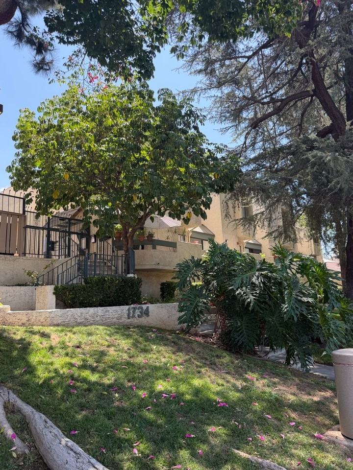 1734 N Verdugo Rd #6 - Photo 2 of 39