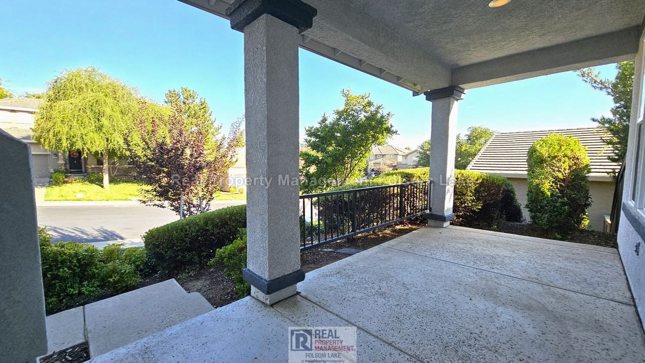 4446 Menaggio Way - Photo 2 of 31
