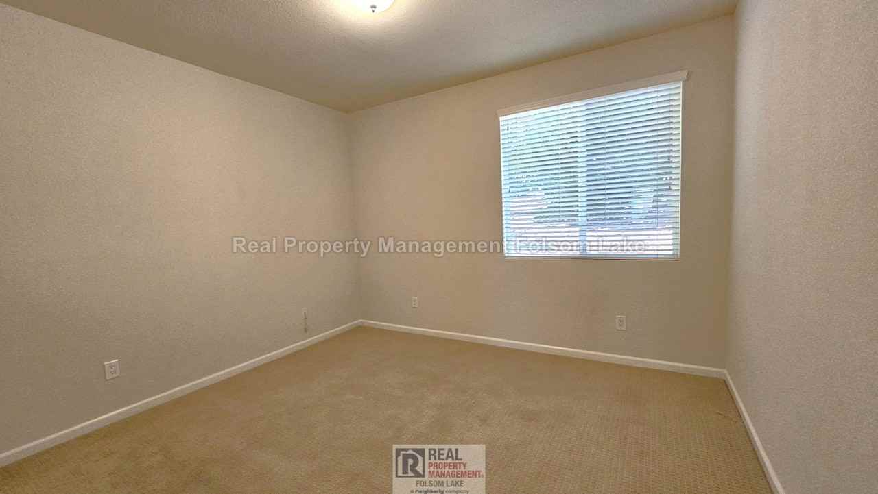 4446 Menaggio Way - Photo 6 of 31
