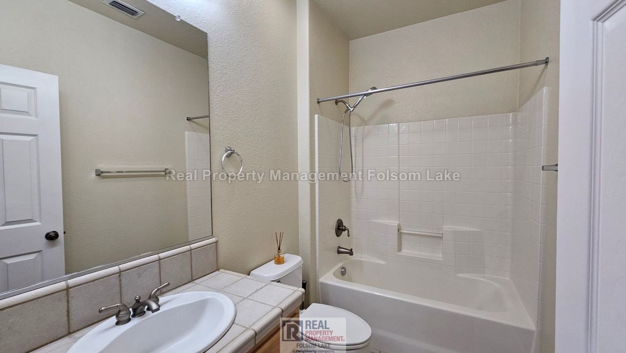 4446 Menaggio Way - Photo 7 of 31