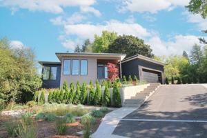 featured image of 6233 Sw Hamilton Way