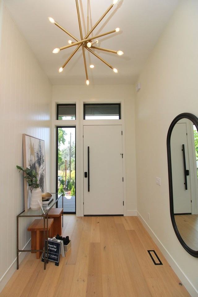 6233 Sw Hamilton Way - Photo 2 of 34