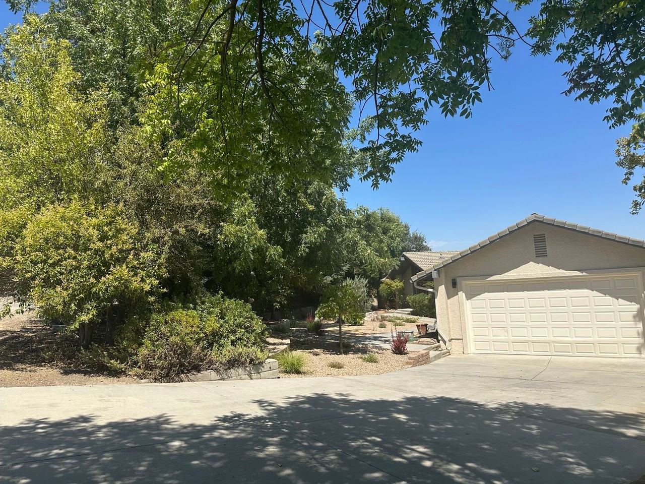744 N Trigo Ln - Photo 2 of 15