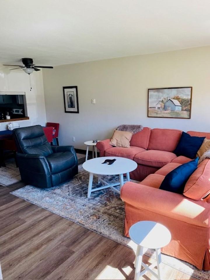 284 Talisman Dr #5 - Photo 3 of 8