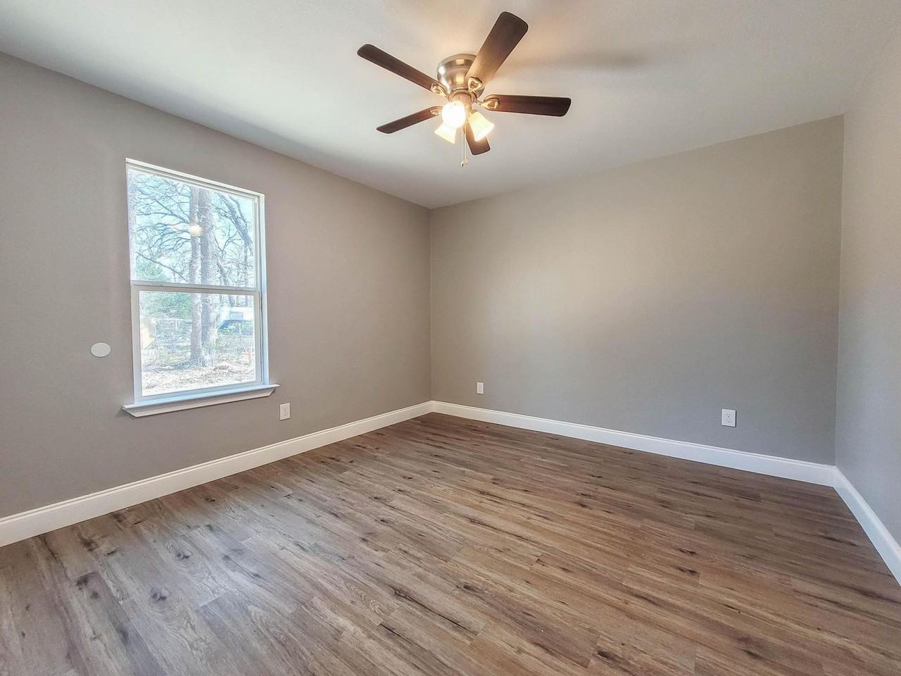 616 E 17th Ave - Photo 6 of 11