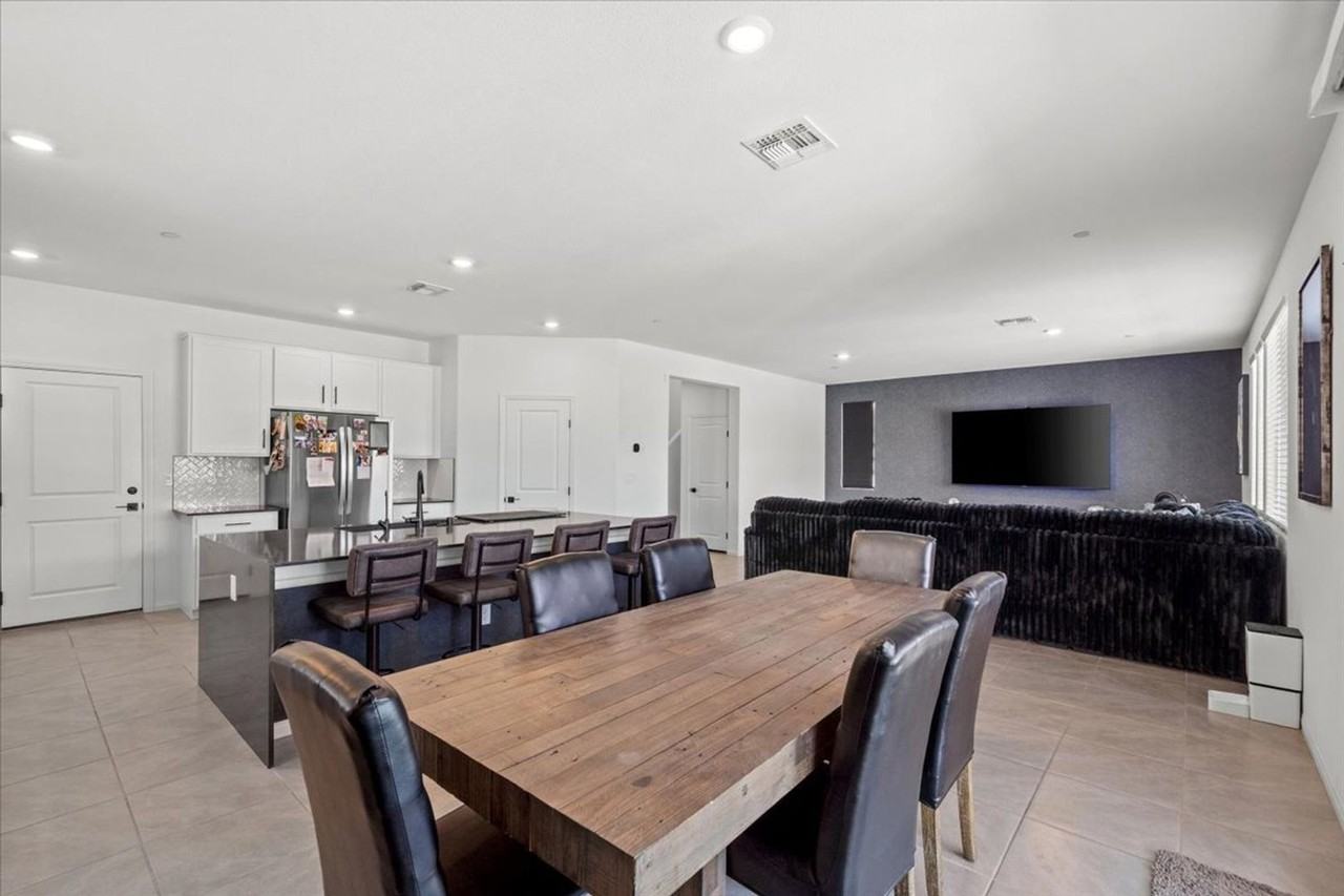 10021 Locking Biner Ave - Photo 6 of 23