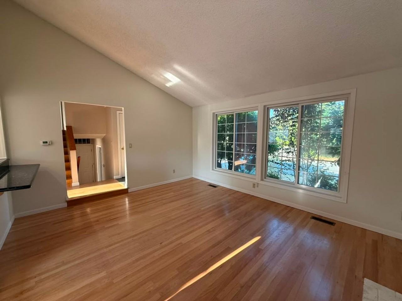 5401 154th Ave Ne - Photo 3 of 31