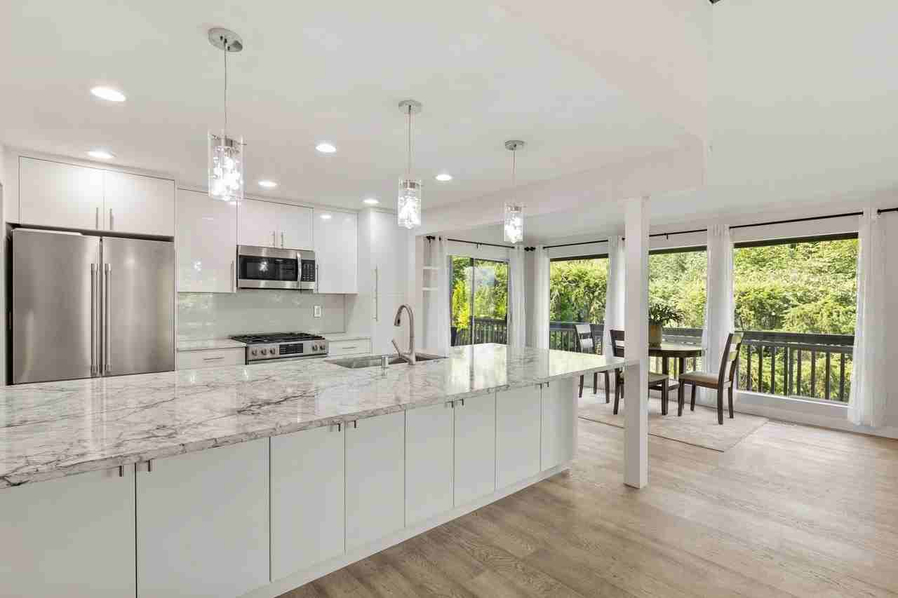 6 168th Ave Ne - Photo 3 of 30