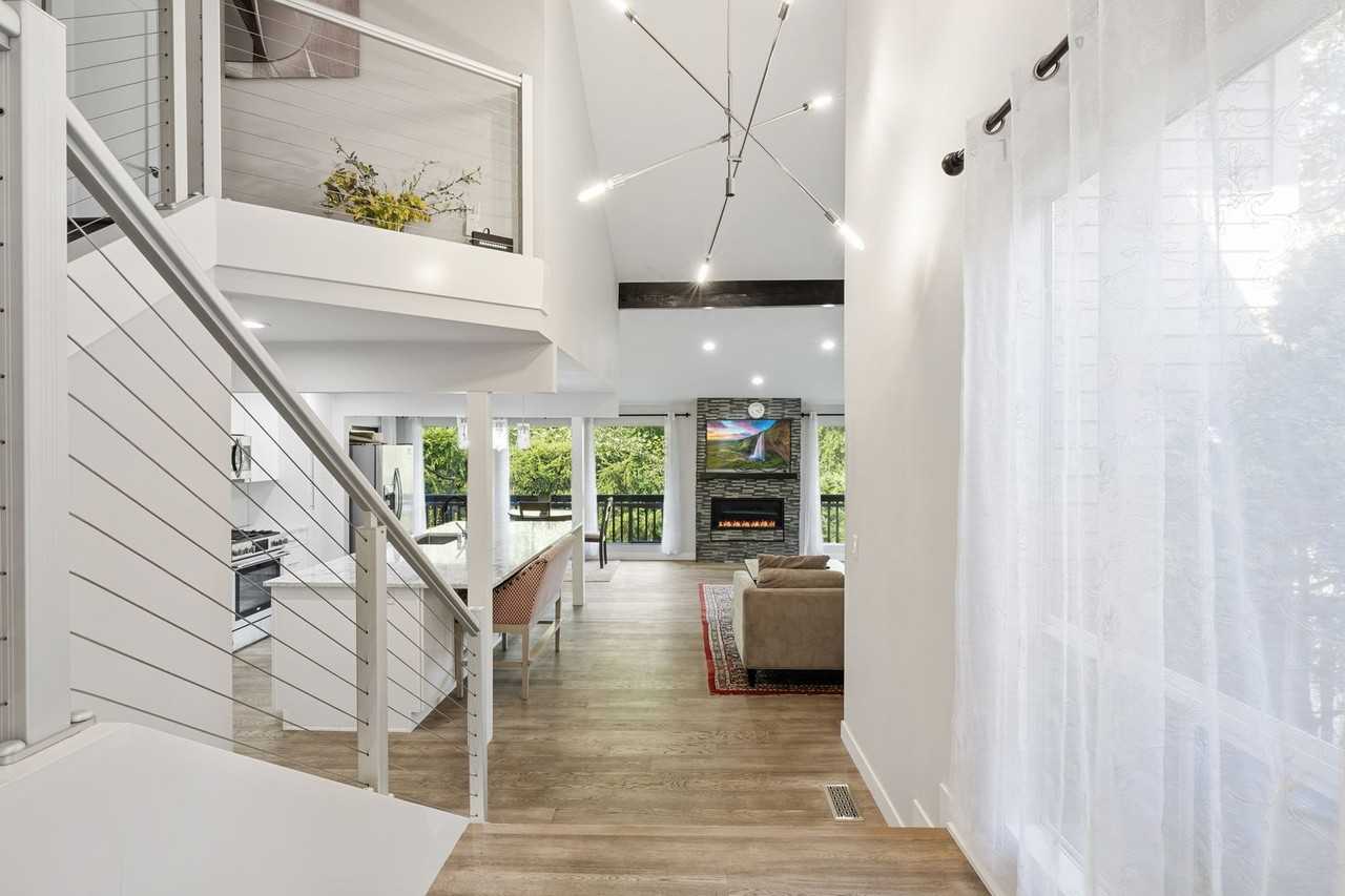 6 168th Ave Ne - Photo 5 of 30