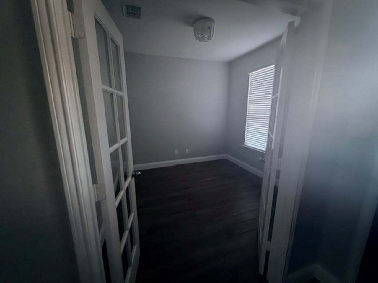 1420 Alamandine Ave - Photo 3 of 24