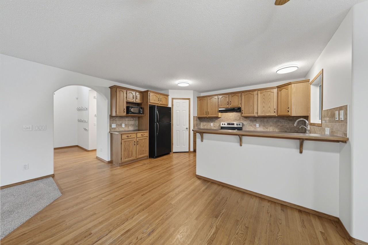 111 Hillview Rd - Photo 6 of 39