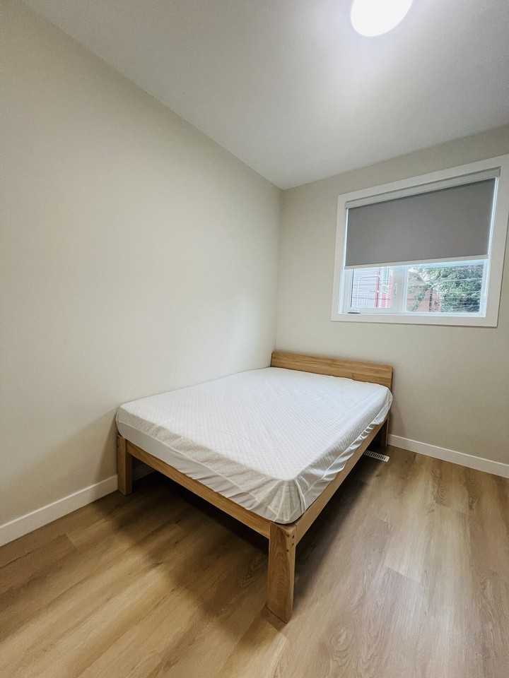 10825 84 Ave Nw - Photo 4 of 6
