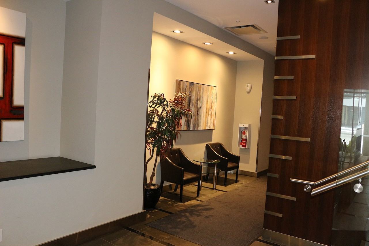 888 Solaire Building - Photo 7 of 45