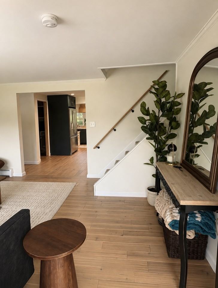 1410 Manorwood Dr #NA - Photo 4 of 20