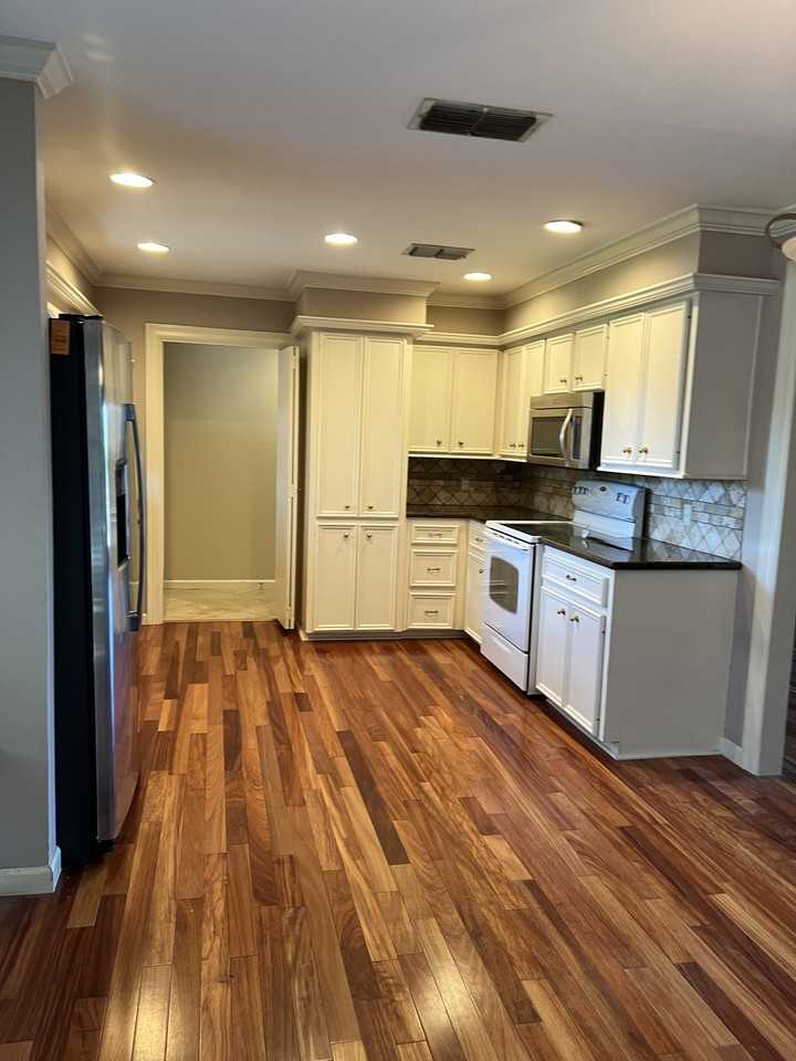 6914 Chinook Dr #NA - Photo 3 of 15