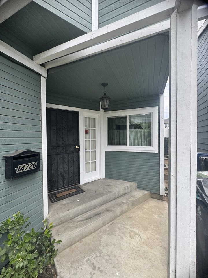14726 Tupper St #NA - Photo 5 of 27