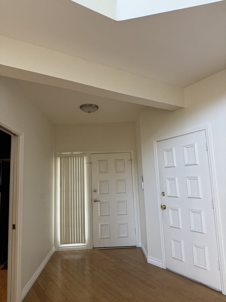 14726 Tupper St #NA - Photo 6 of 27