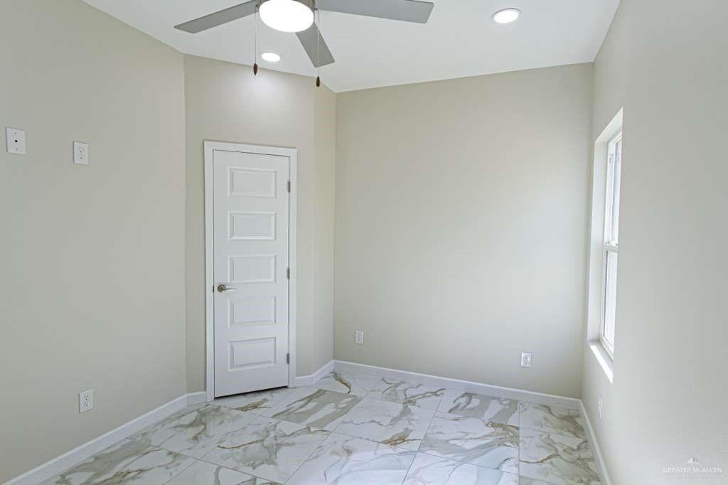 405 N Emerald Ave #3 - Photo 7 of 19