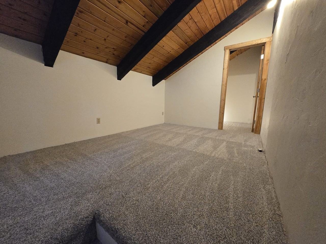 320 Blue River Rd #NA - Photo 7 of 9