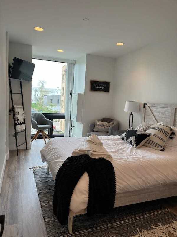 12 Washington Ave #6 - Photo 5 of 9
