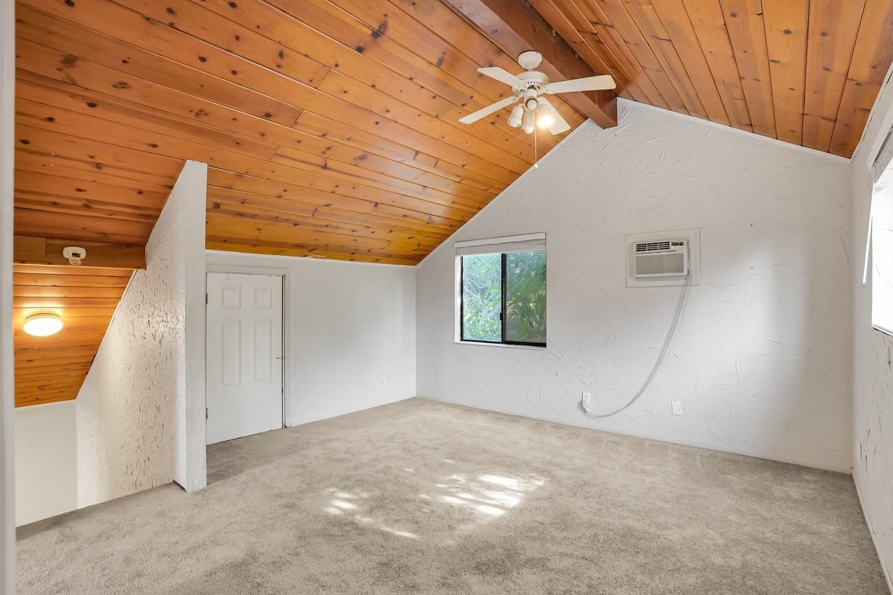 1338 Homestead Ave #NA - Photo 3 of 12