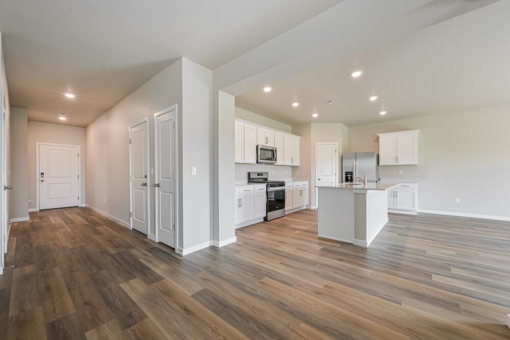 2180 Christina St - Photo 4 of 17
