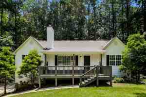 featured image of 221 Martins Ct