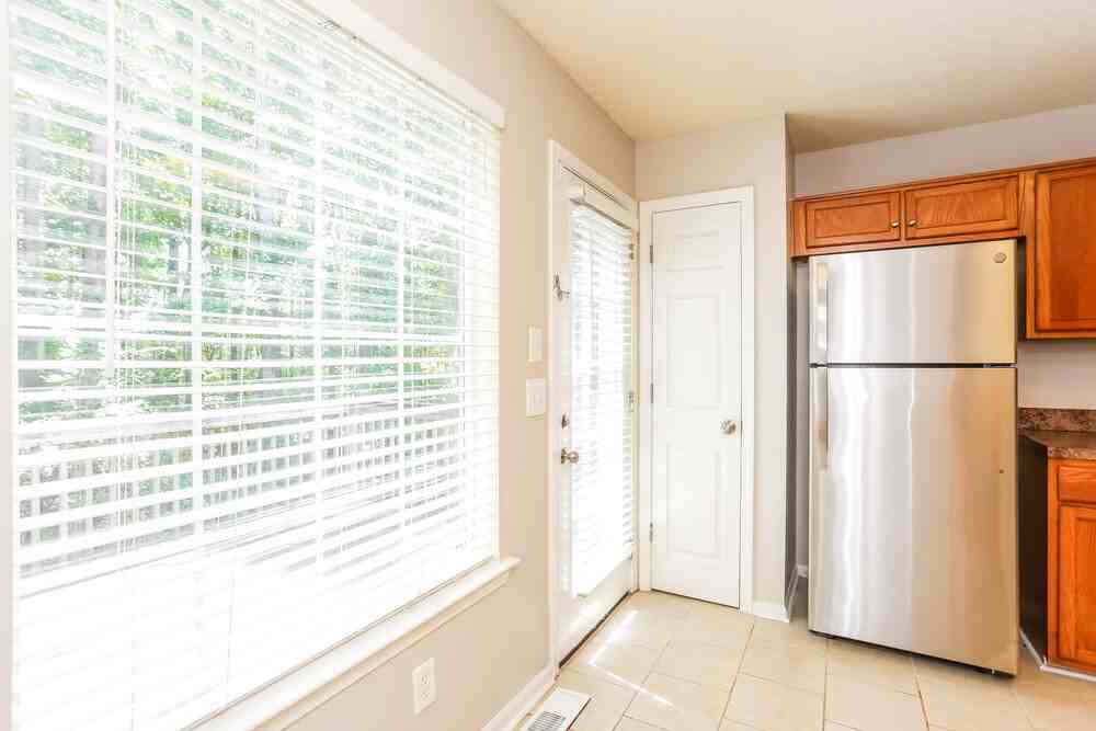 221 Martins Ct - Photo 7 of 17